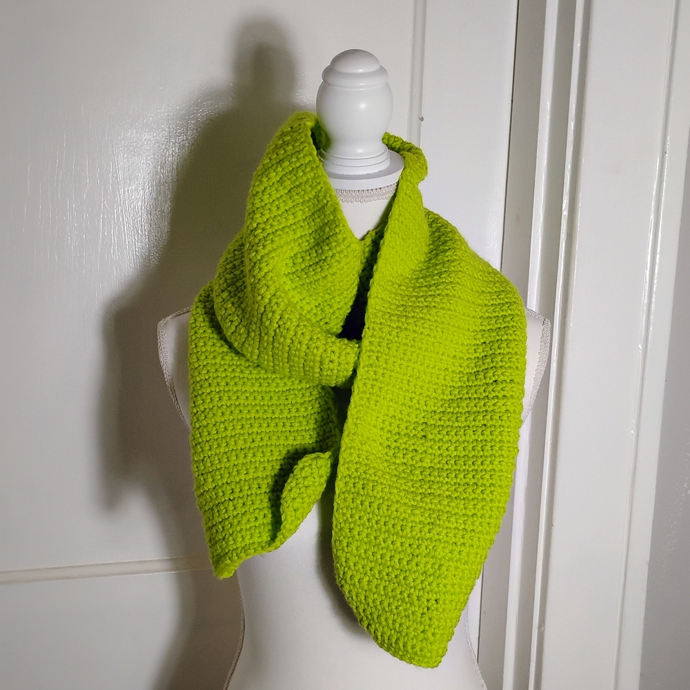 Bright Green Knit Scarf - Picture 4 of 10